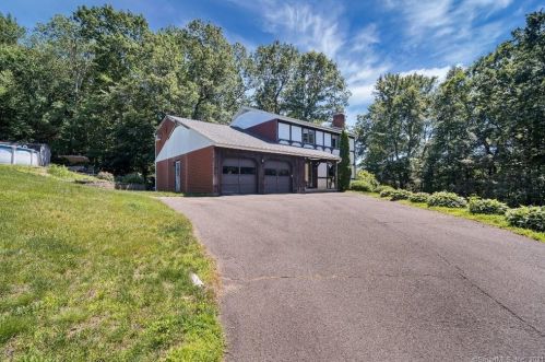 57 Bayberry Dr, Litchfield, CT 06787 exterior