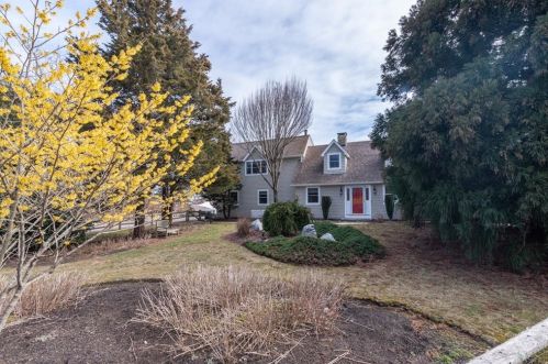 78 Hunters Harbor Rd, Charlestown, RI 02813 exterior
