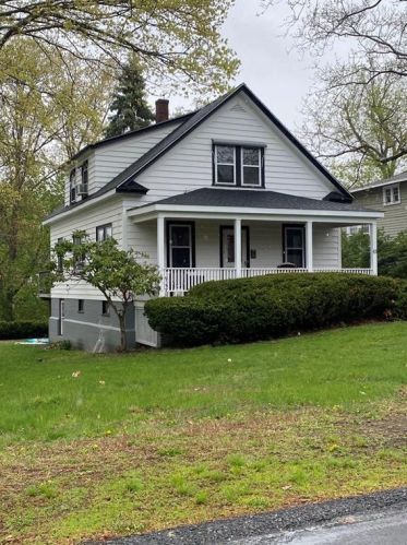 61 Alger Ave, East-Greenwich, RI 02818 exterior