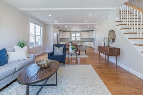 19 Meredith Ave, Newton, MA 02461 exterior