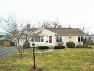 53 Frontier Rd, Warwick, RI 02889 exterior