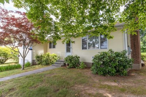 21 Joelle Dr, Portland, CT 06480 exterior