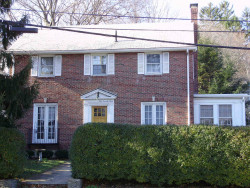 573 Centre St, Newton, MA 02458 exterior