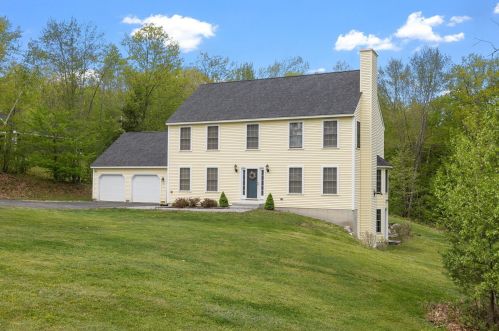 40 Thistle Hill Rd, Loudon, NH 03307 exterior