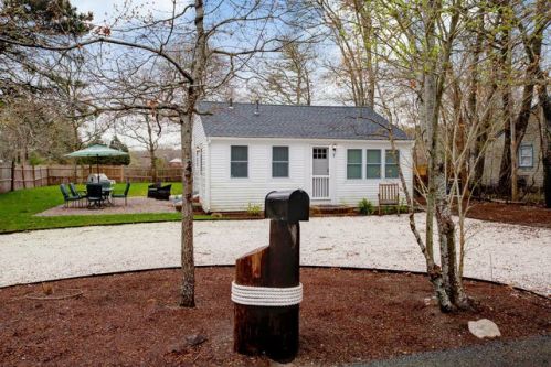 7 Duffy Rd, Yarmouth, MA 02673 exterior