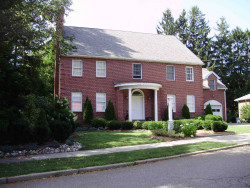 96 Rosalie Rd, Newton, MA 02459 exterior