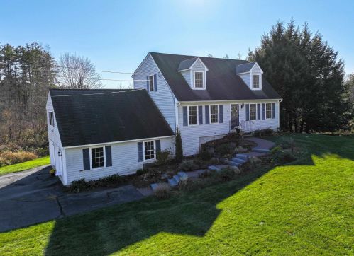 66 Lyndeborough Rd, Amherst, NH 03031 exterior
