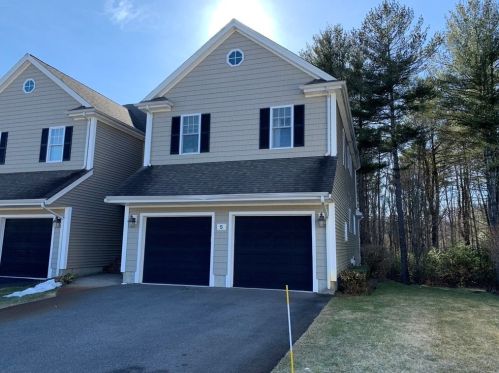 5 Stagecoach Ln, East-Bridgewater, MA 02333 exterior