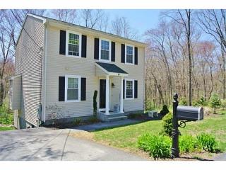 19 Melrose St, Cumberland, RI 02864 exterior