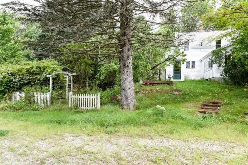 212 Thomas Rd, Rindge, NH 03461 exterior