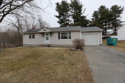 16 Nancy Dr, Webster, MA 01570 exterior