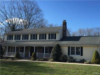 24 Fawn Cir, Bridgeport, CT 06611 exterior