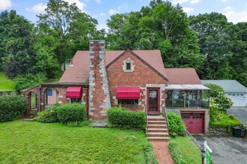 78 Arlington Rd, Woburn, MA 01801 exterior