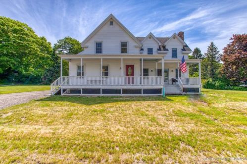 9 Gilead St, Boothbay Harbor, ME 04538 exterior