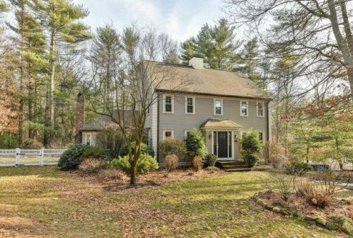 102 Sawyers Ln, Marshfield, MA 02050 exterior