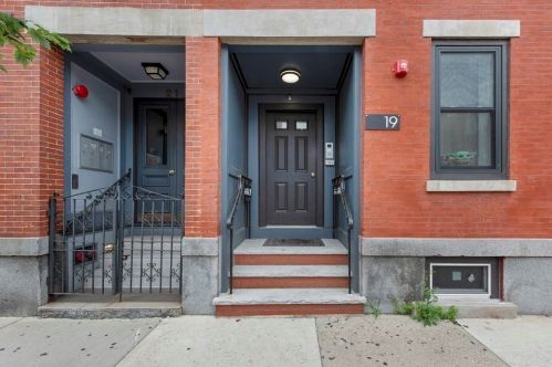 19 Chelsea St, Roxbury-Xing, MA 02128 exterior