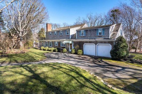 230 The Blvd, Edgartown, MA 02539 exterior