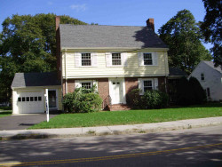 376 Lexington St, Newton, MA 02466 exterior