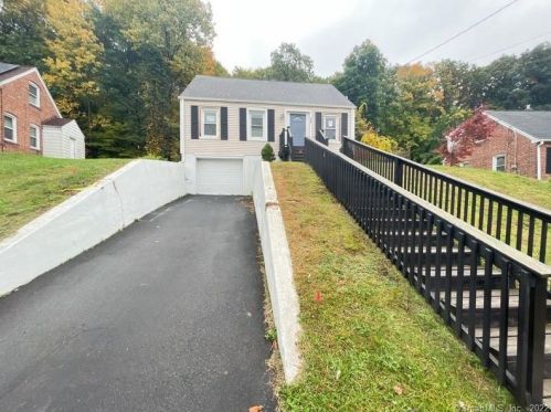 89 Stanwood Dr, New-Britain, CT 06053 exterior