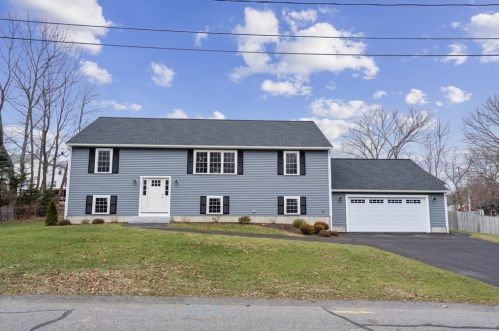 40 Lawrence Ave, Bridgewater, MA 02324 exterior