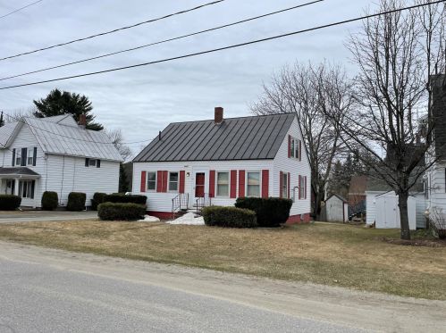 10 Brooklyn Ave, Waterville, ME 04901 exterior