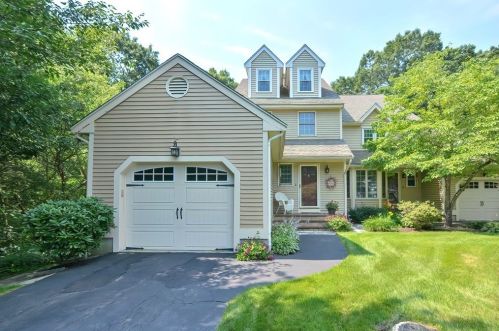 2 Concetta Cir, Mansfield, MA 02048 exterior