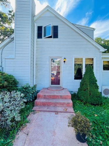 113 Regan Rd, Vernon, CT 06066 exterior