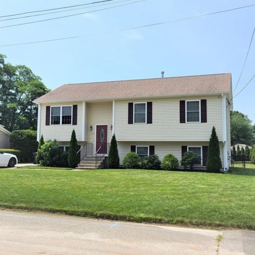 125 Armstrong Ave, Warwick, RI 02889 exterior
