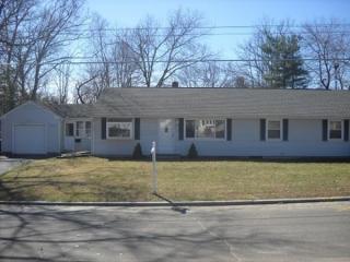 282 Hartwick St, Springfield, MA 01108 exterior