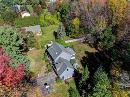 13 Rollins Farm Rd, Stratham, NH 03885 exterior