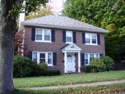 11 Sunset Rd, Newton, MA 02458 exterior