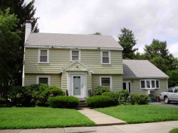 52 Crehore Dr, Newton, MA 02462 exterior