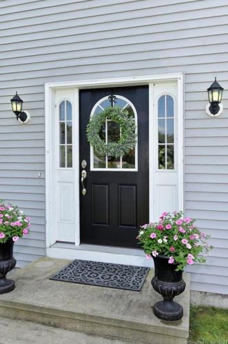9 Meadow Brk, Moodus, CT exterior