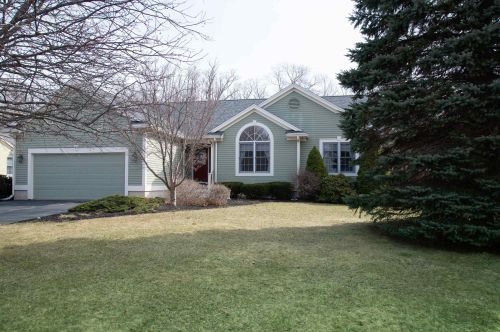 46 Marshview Cir, Seabrook, NH 03874 exterior