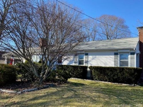 26 Graham Ter, Norwich, CT 06351 exterior