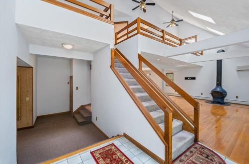 37 Club Dr, Cumberland, RI 02864 exterior