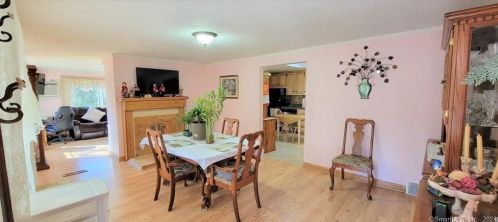 1009 Wolcott Rd, Waterbury, CT 06716 exterior