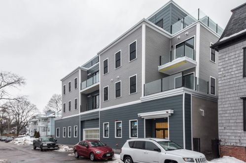 11 Minot St, Roxbury Xing, MA 02122 exterior