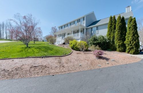 15 Hyland Ave, Leicester, MA 01524 exterior