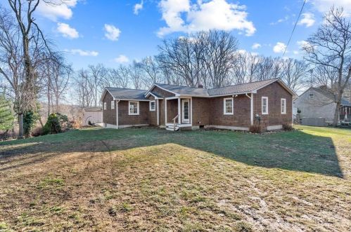 3 Dorset Mill Rd, Exeter, RI 02822 exterior