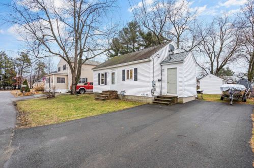 23 Booth St, Nashua, NH 03060 exterior