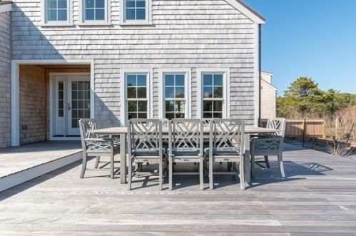 12 Pond View Dr, Nantucket, MA 02554 exterior