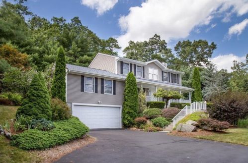 10 Mathew Dr, Johnston, RI 02919 exterior