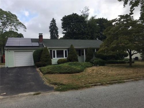 11 Capron Farm Dr, Warwick, RI 02886 exterior