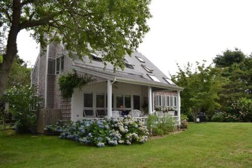 10 Kitts Field Cir, Edgartown, MA 02539 exterior