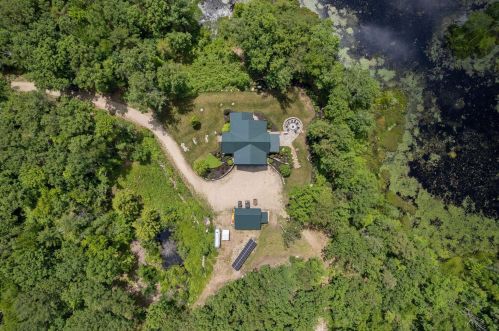 38 Marsh Rd, Barrington, NH 03884 exterior
