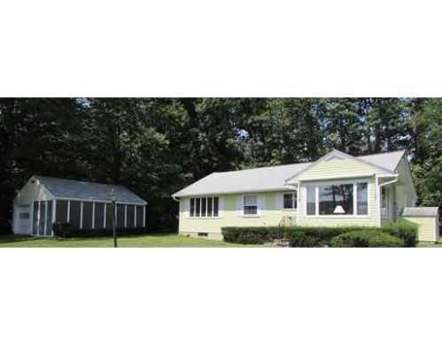 4 Orcutt Dr, Hampstead, NH 03841 exterior
