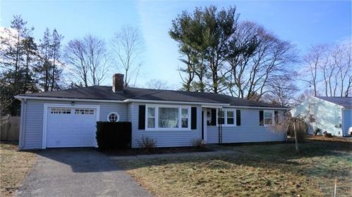 92 Inez Ave, Warwick, RI 02886 exterior