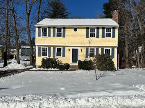 11 Carlene Dr, Nashua, NH 03062 exterior