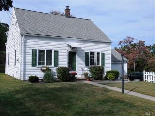 5 Southern Blvd, Danbury, CT 06810 exterior